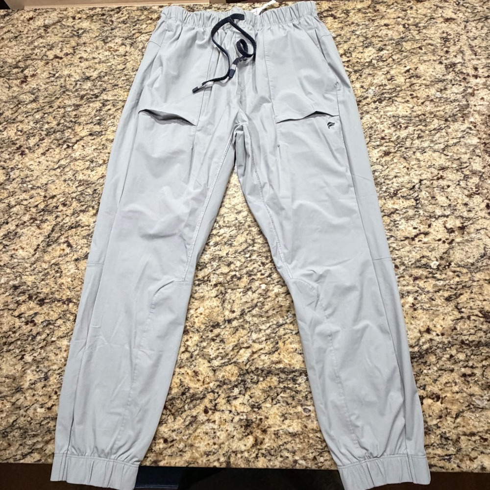 Fabletics Women Gray Activewear Jogger Pants Size L Short Drawstring Pockets ws